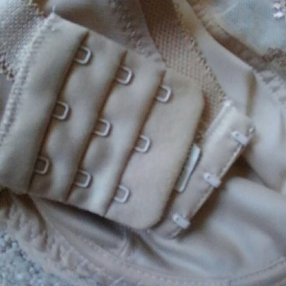 32J bra - Picture 5 of 5